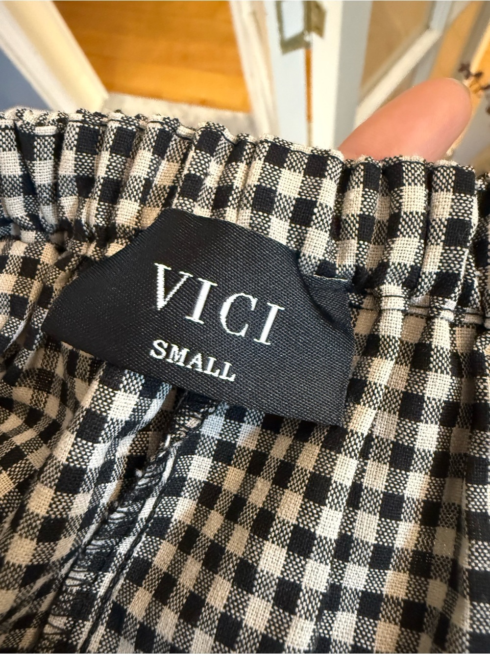 ✨VICI Gingham Trumpet Skirt Small✨ - Picture 3 of 4